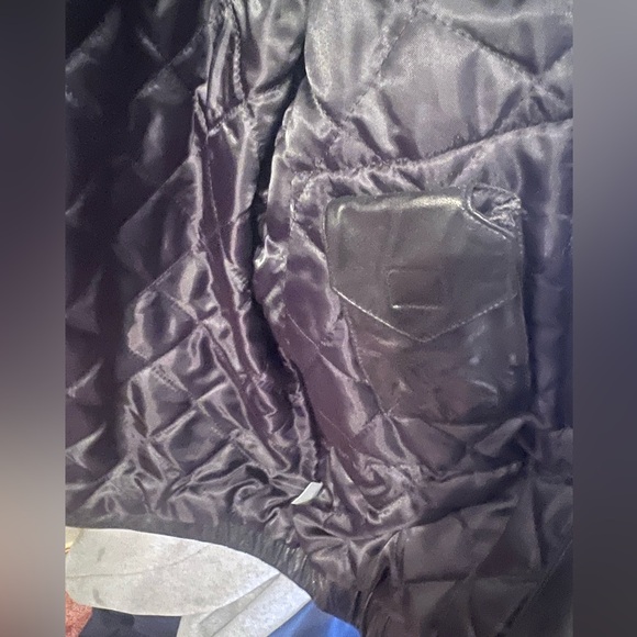 Worthington Leather Jacket. Zips with ease. Size large. Excellent new condition. - Picture 11 of 14